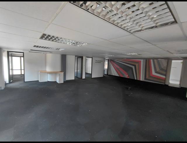 331M² OFFICE TO LET IN MAGALIESSIG